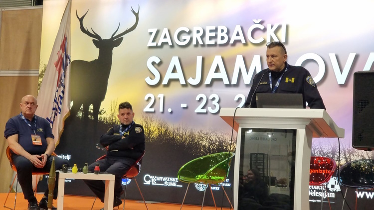 Slika /PU_ZG/slike/PUZ/2025/VELJAČA/Sajam lova/foto1.JPG